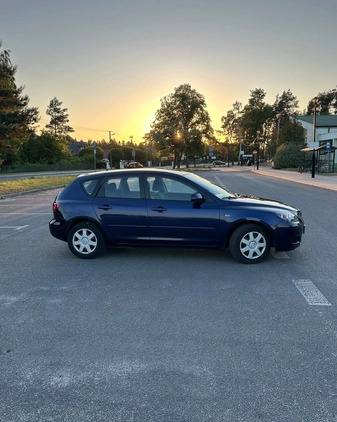 Mazda 3 cena 9500 przebieg: 244000, rok produkcji 2004 z Sochaczew małe 67